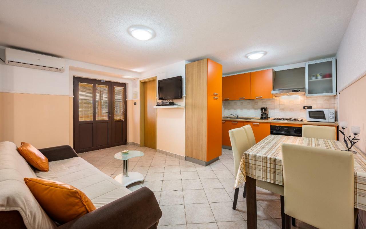 House Semy With Private Pool Villa Pazin Kültér fotó